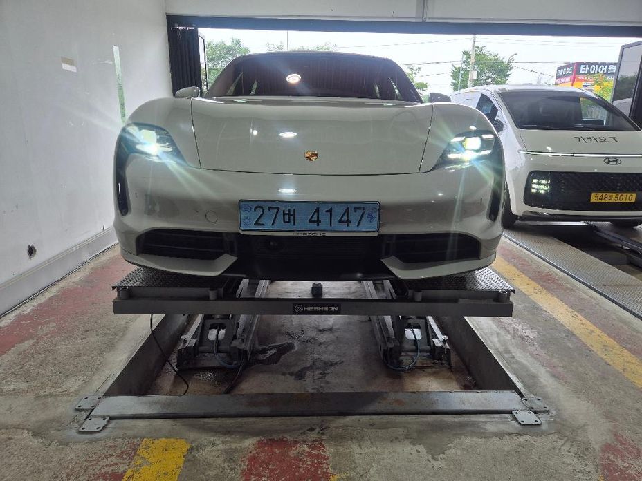 Porsche Taycan
