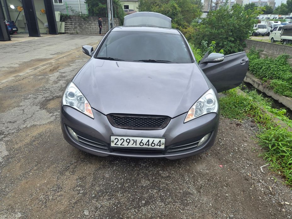 Hyundai Genesis