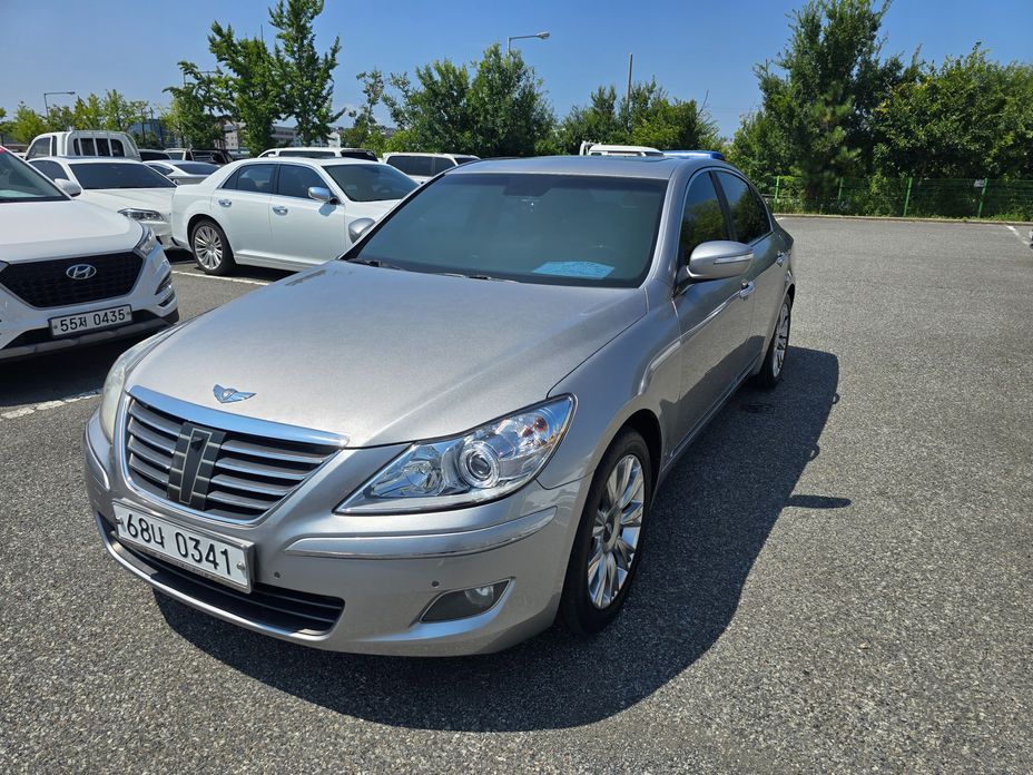 Hyundai Genesis