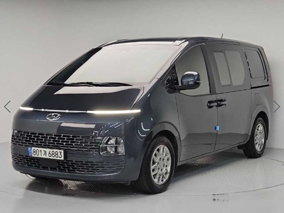 Hyundai Staria
