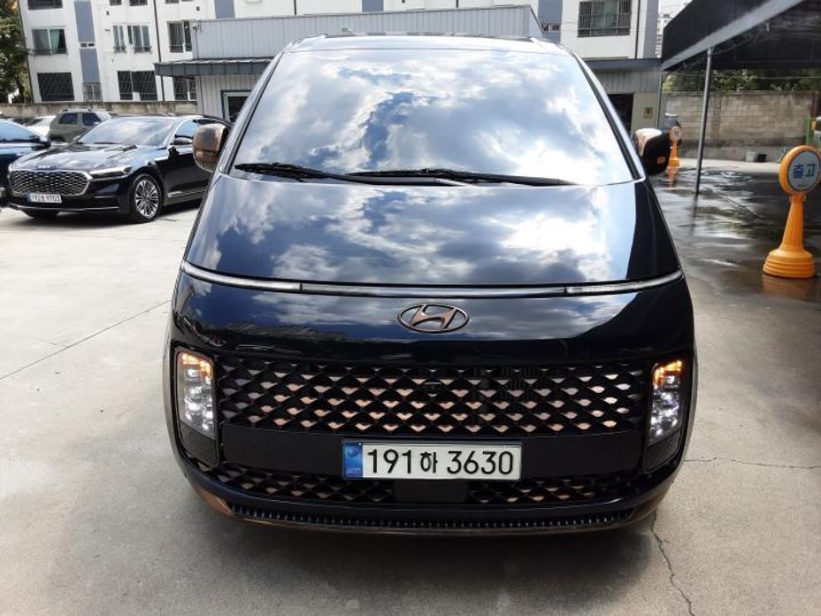 Hyundai Staria