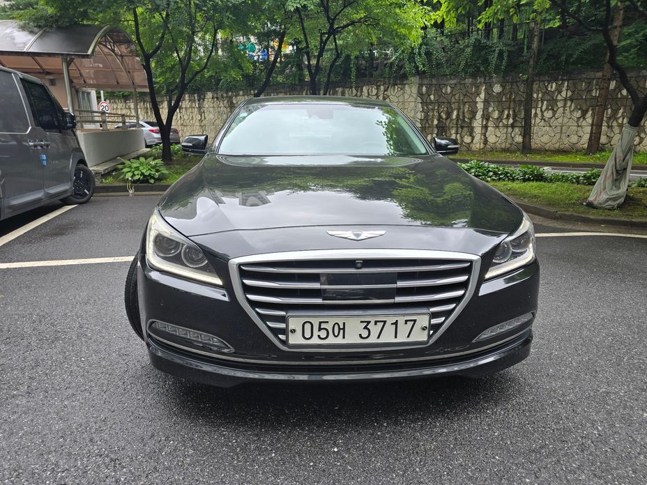 Hyundai Genesis