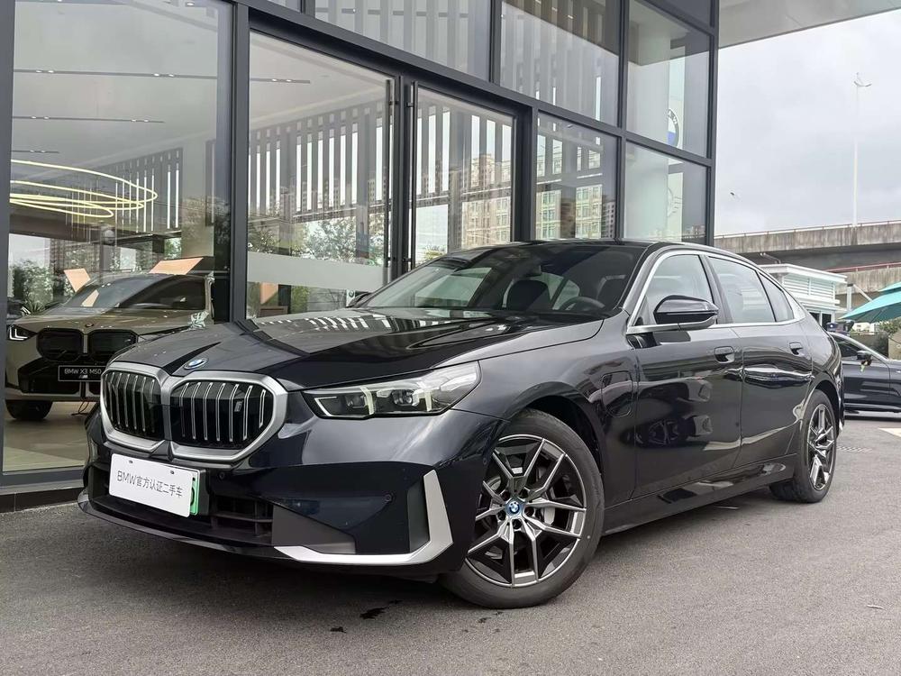 BMW BMW i5