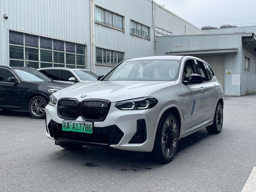 BMW BMW iX3