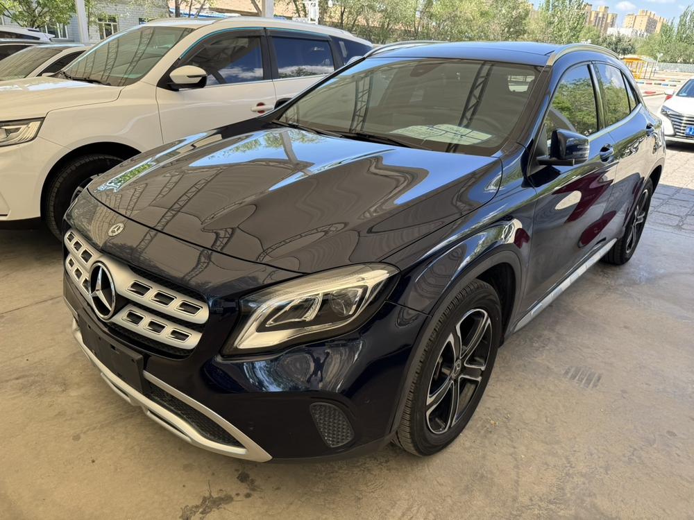 Mercedes-Benz Mercedes-Benz GLA