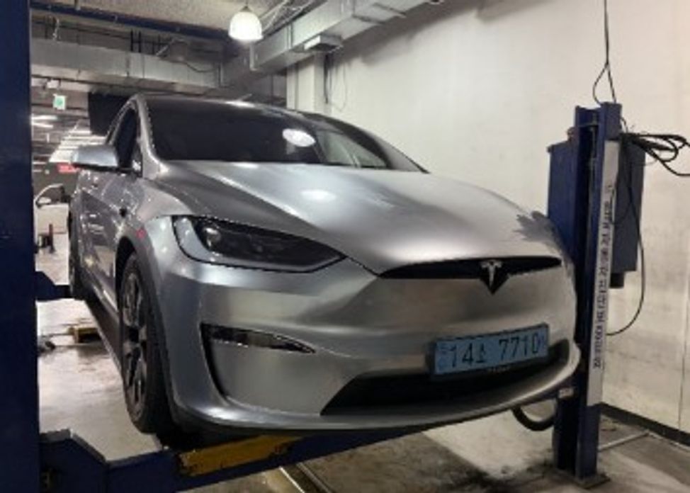 Tesla Model X