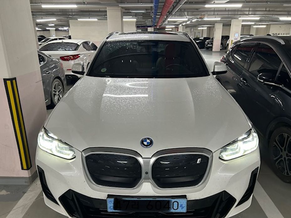 BMW iX3
