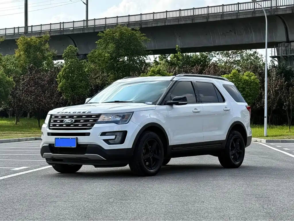 Ford Explorer (Import)