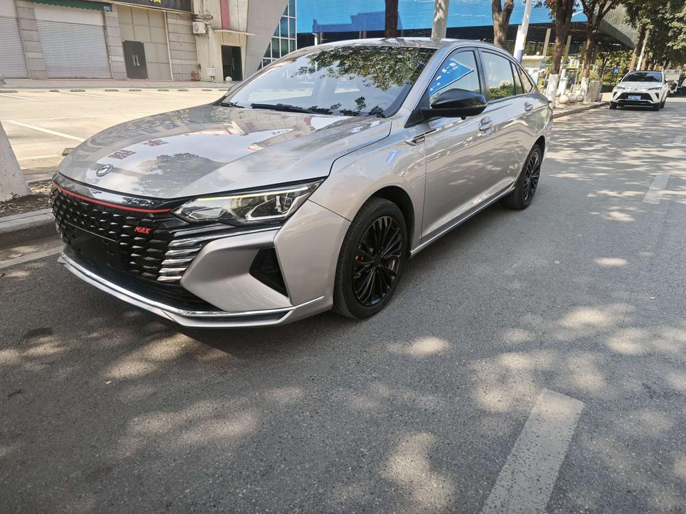 Dongfeng Fengshen Yixuan MAX