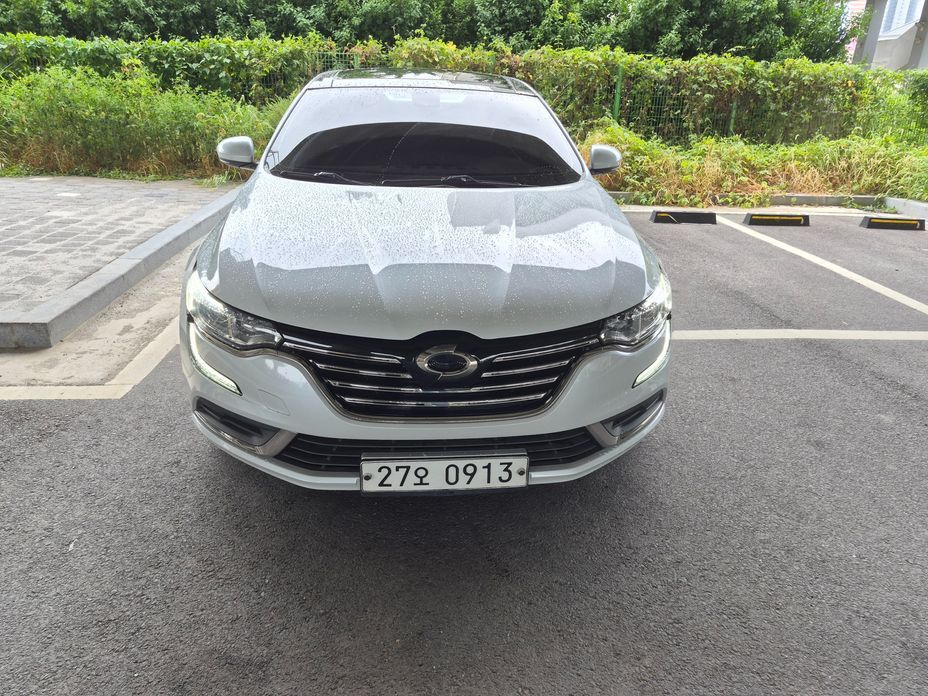 Renault SM6