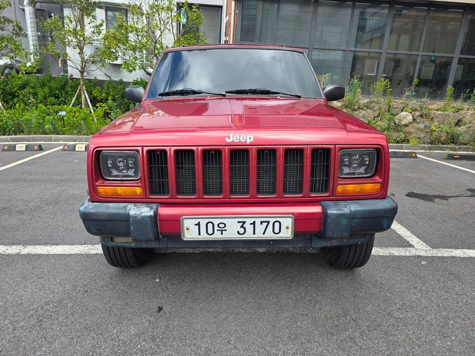 Jeep Cherokee