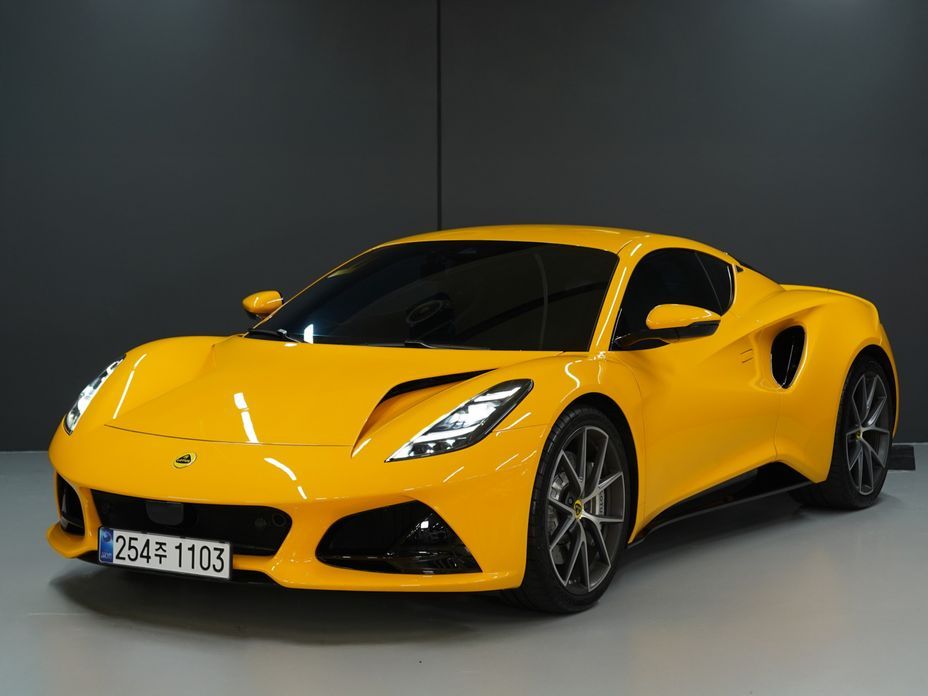 Lotus Emira