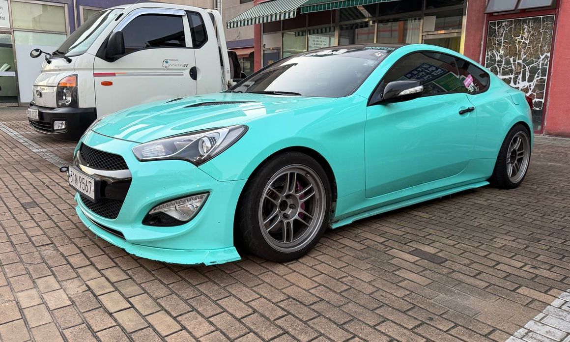Hyundai Genesis