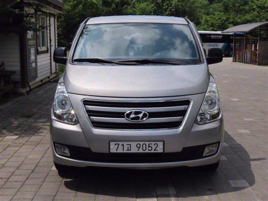Hyundai Starex
