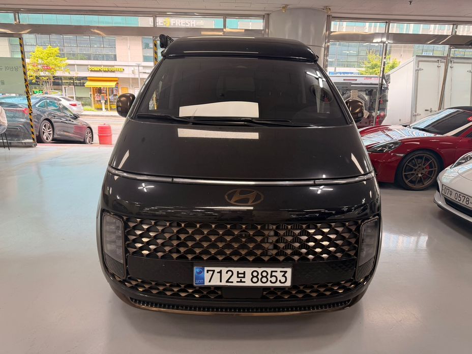 Hyundai Staria