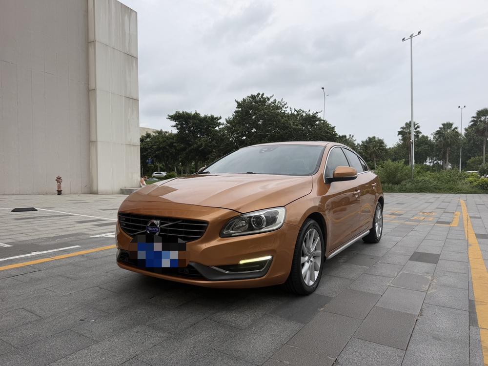 Volvo Volvo S60 (Import)