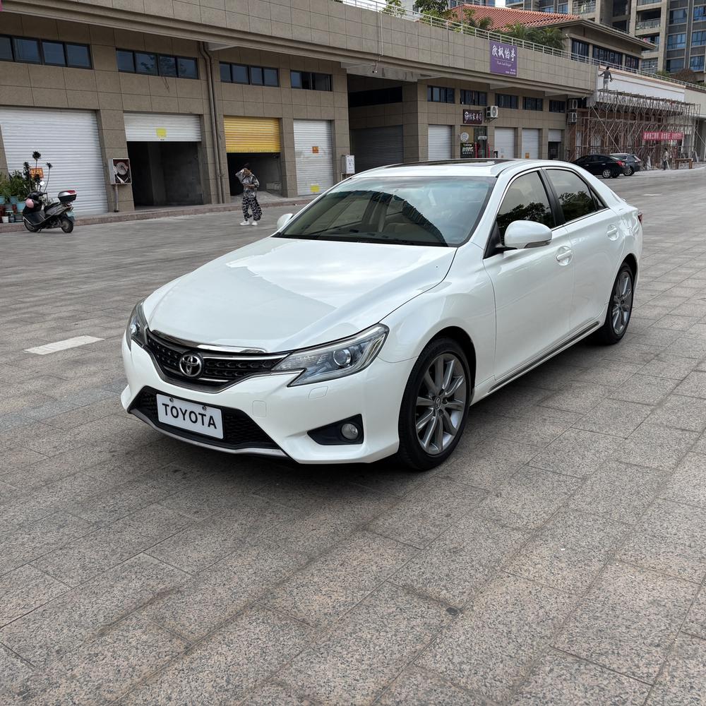 Toyota Reiz