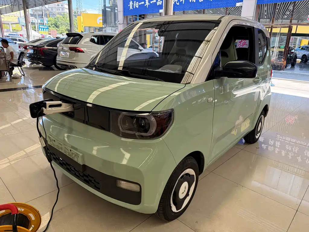 Wuling MINIEV