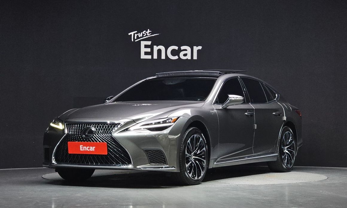Lexus LS
