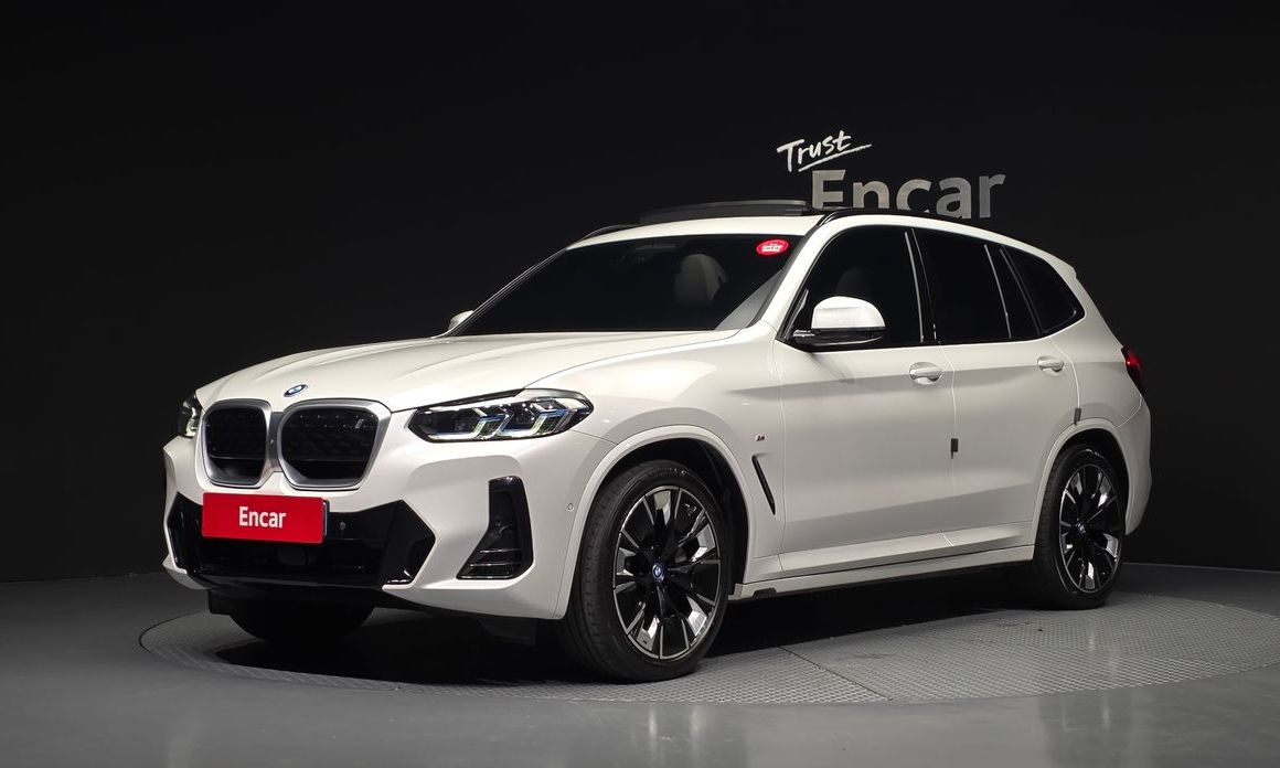 BMW iX3