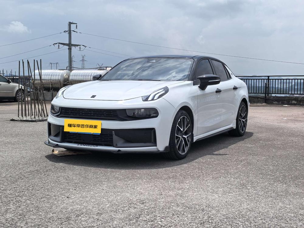 Lynk & Co Lynk & Co 03