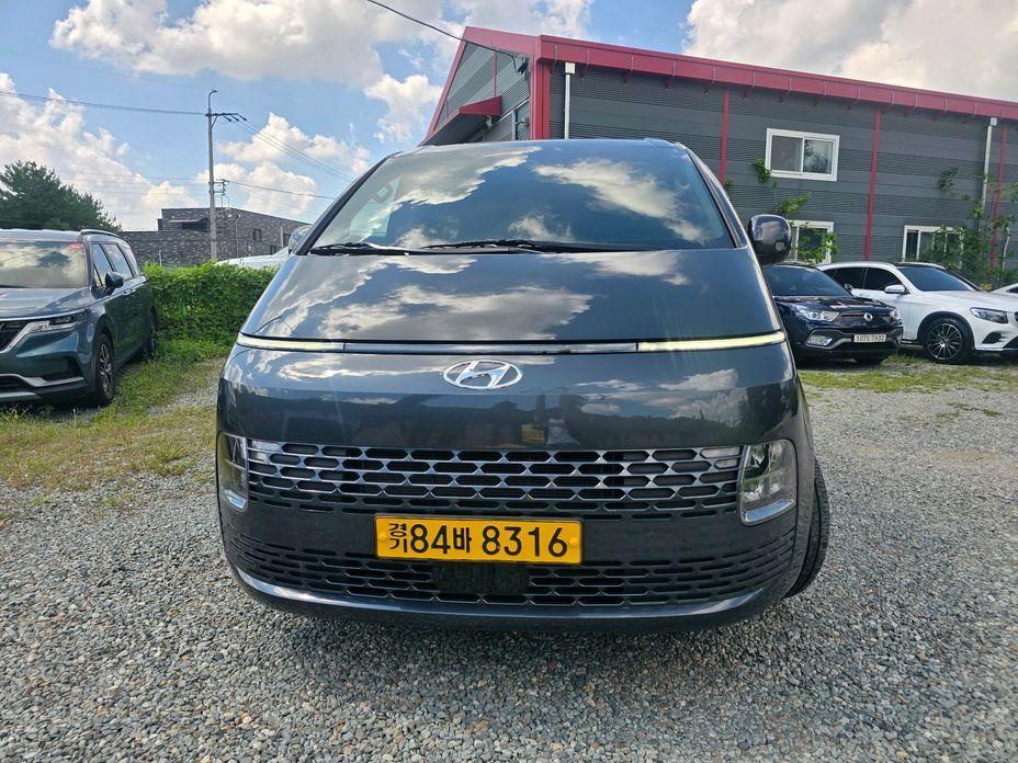Hyundai Staria