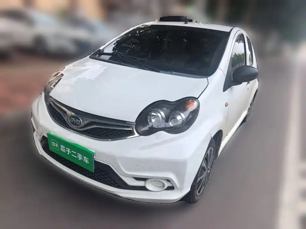 BYD F0