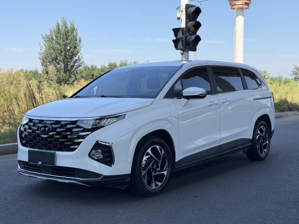 Hyundai Custo