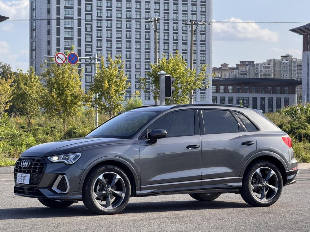 Audi Audi Q3