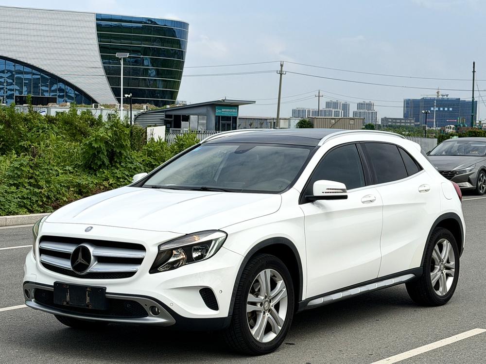 Mercedes-Benz Mercedes-Benz GLA
