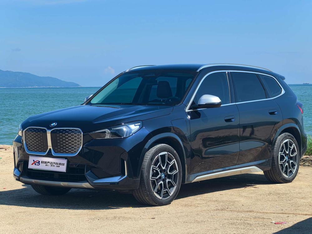 BMW BMW iX1