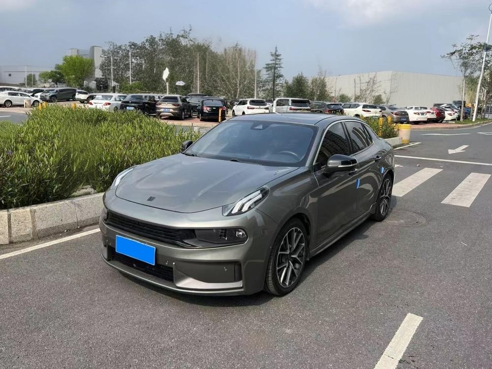 Lynk & Co Lynk & Co 03