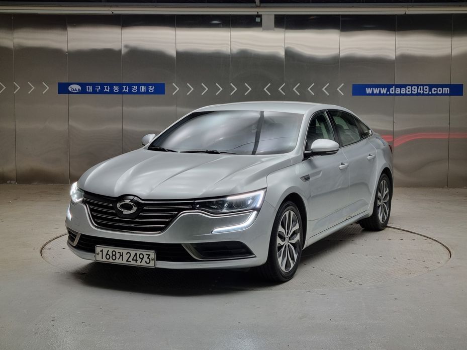 Renault SM6