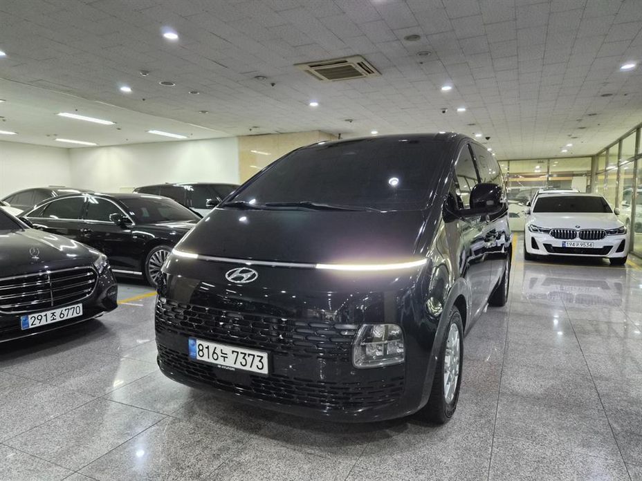Hyundai Staria