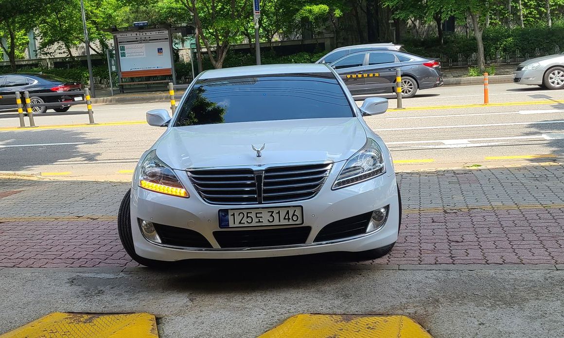 Hyundai Equus