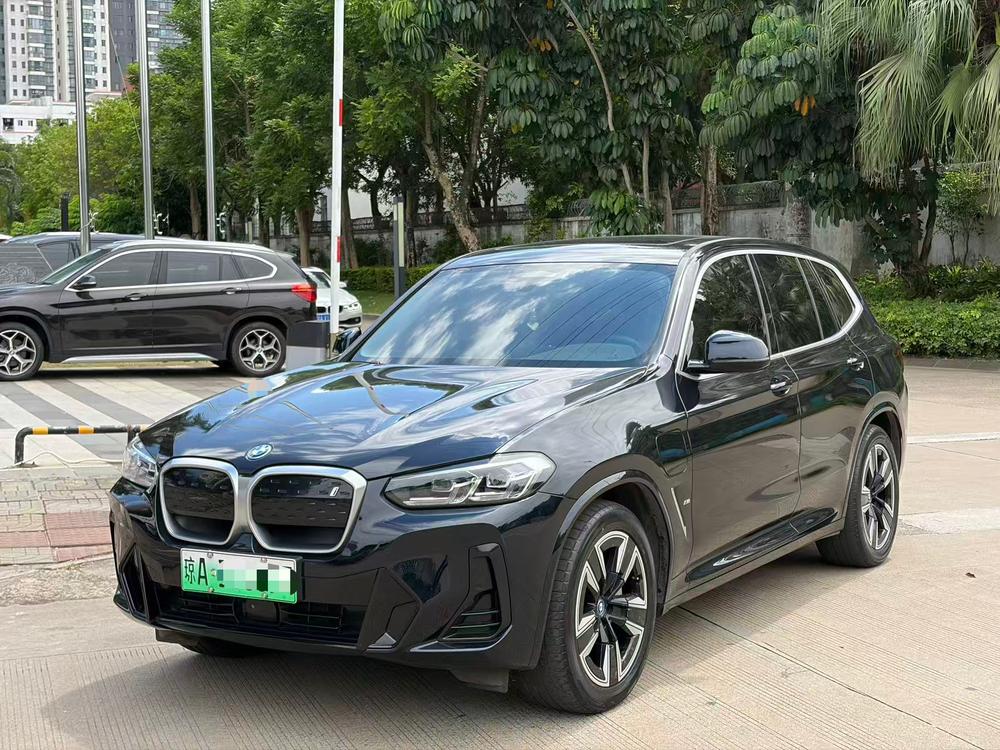 BMW BMW iX3