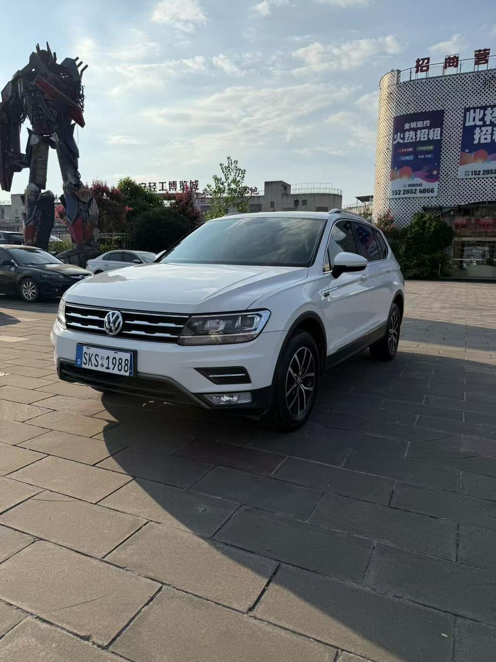 Volkswagen Tiguan L