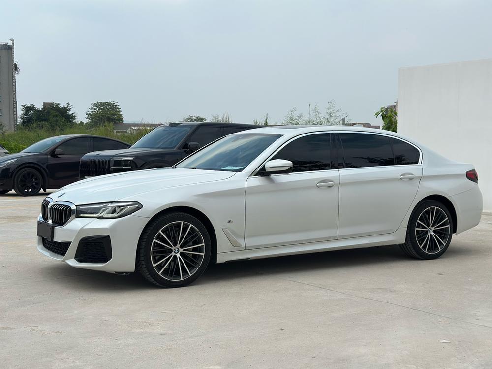 BMW BMW 5-Series