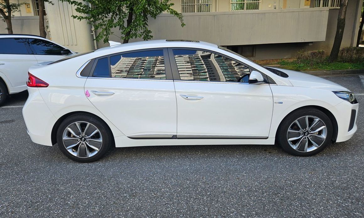 Hyundai Ioniq