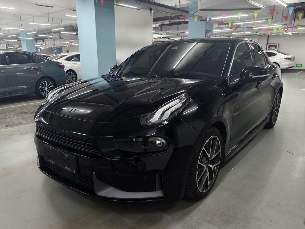 Lynk & Co Lynk & Co 03