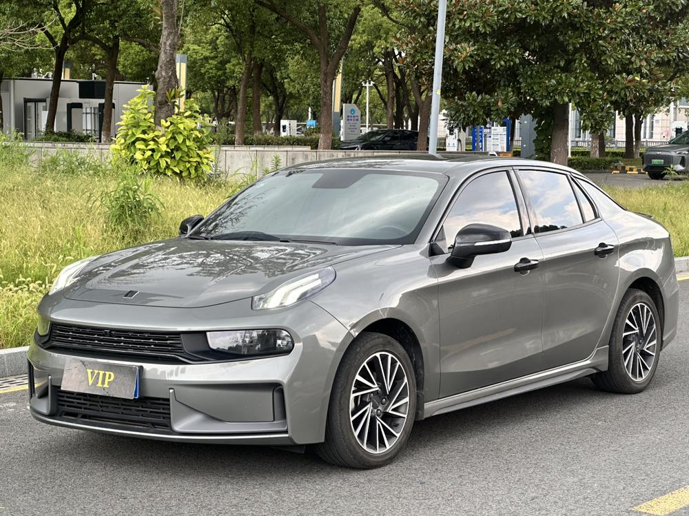 Lynk & Co Lynk & Co 03