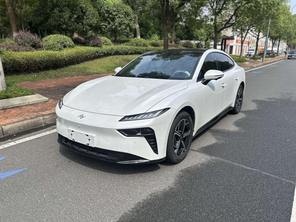Dongfeng Yipai 奕派007