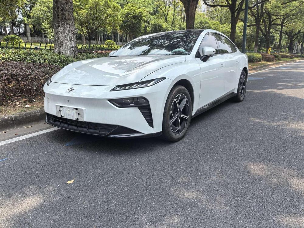Dongfeng Yipai 奕派007