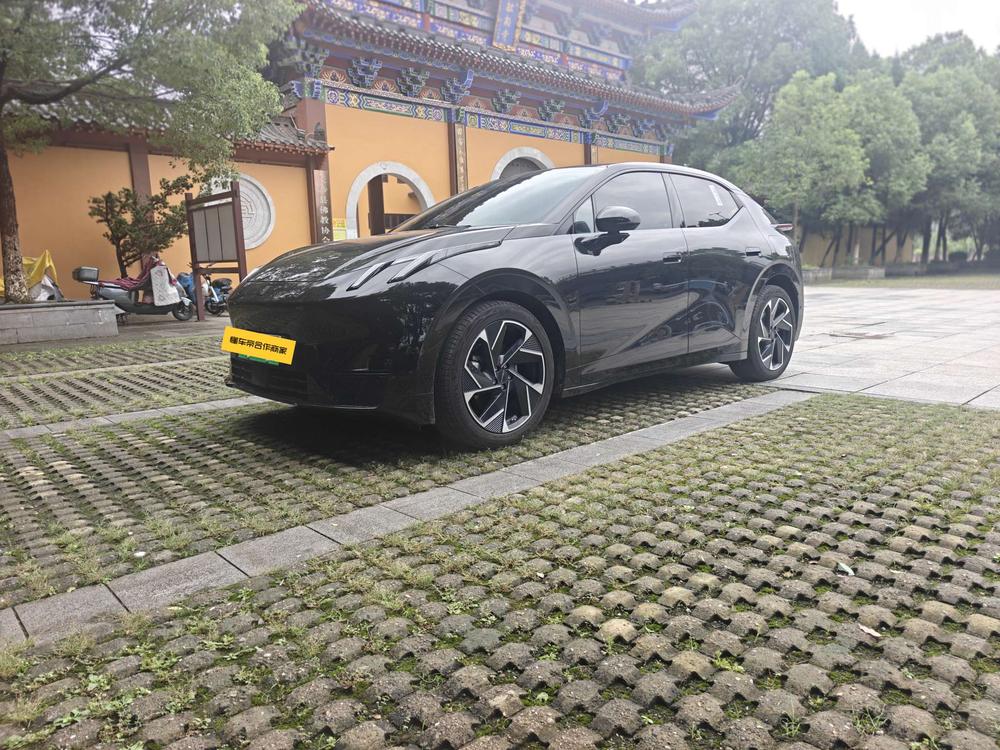 Lynk & Co Lynk & Co Z20