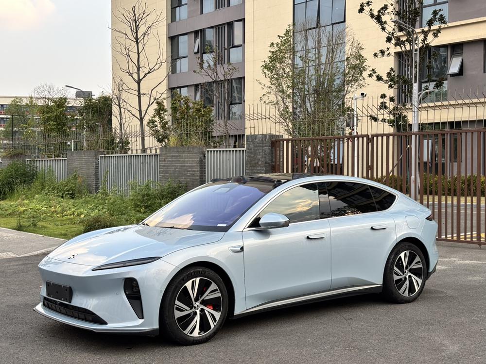 NIO NIO ET5