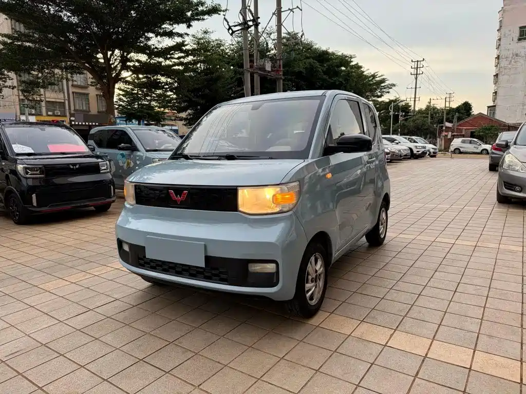 Wuling MINIEV