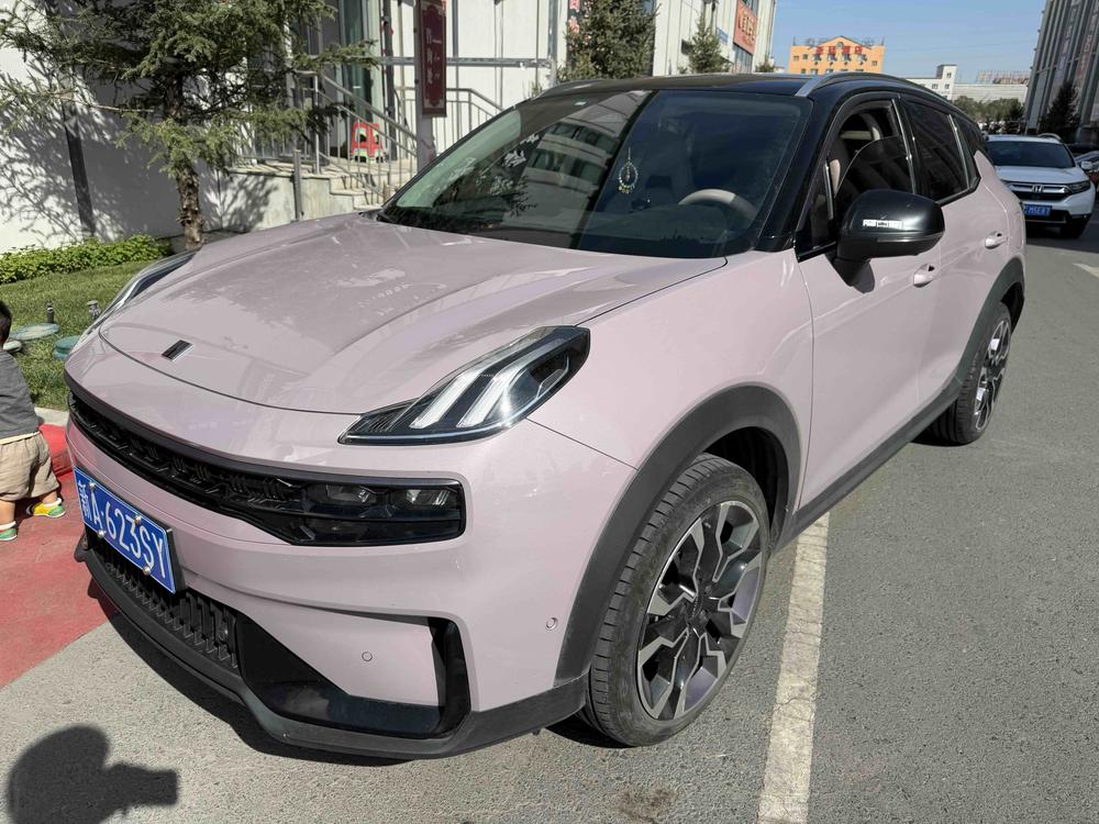 Lynk & Co Lynk & Co 06