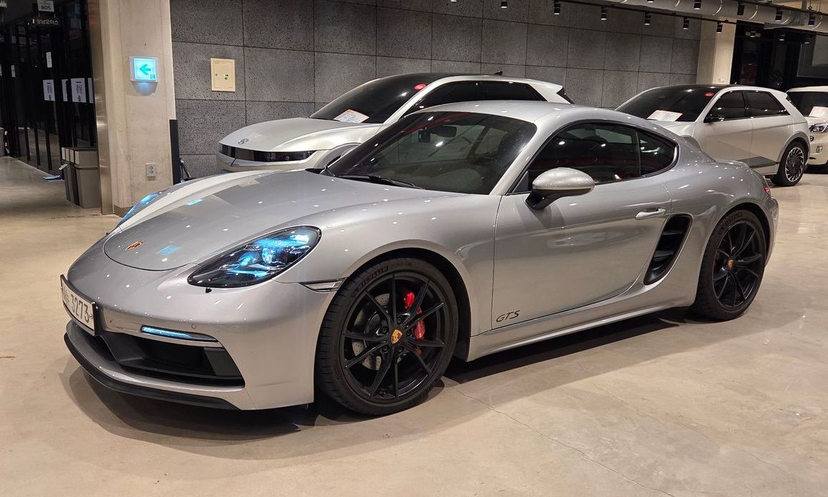 Porsche 718