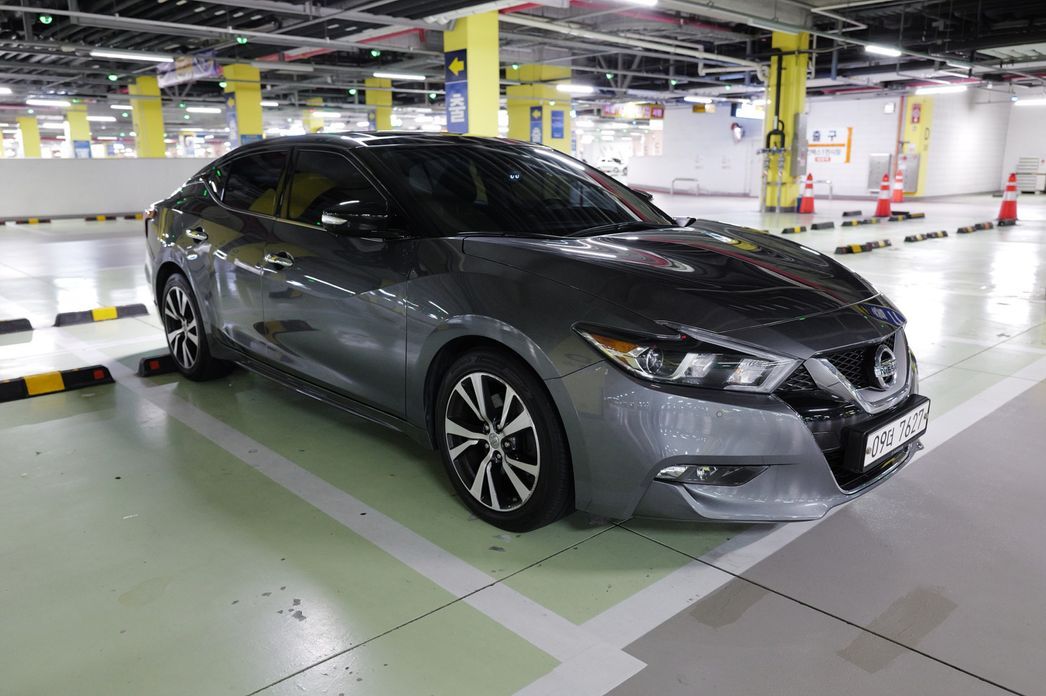 Nissan Maxima