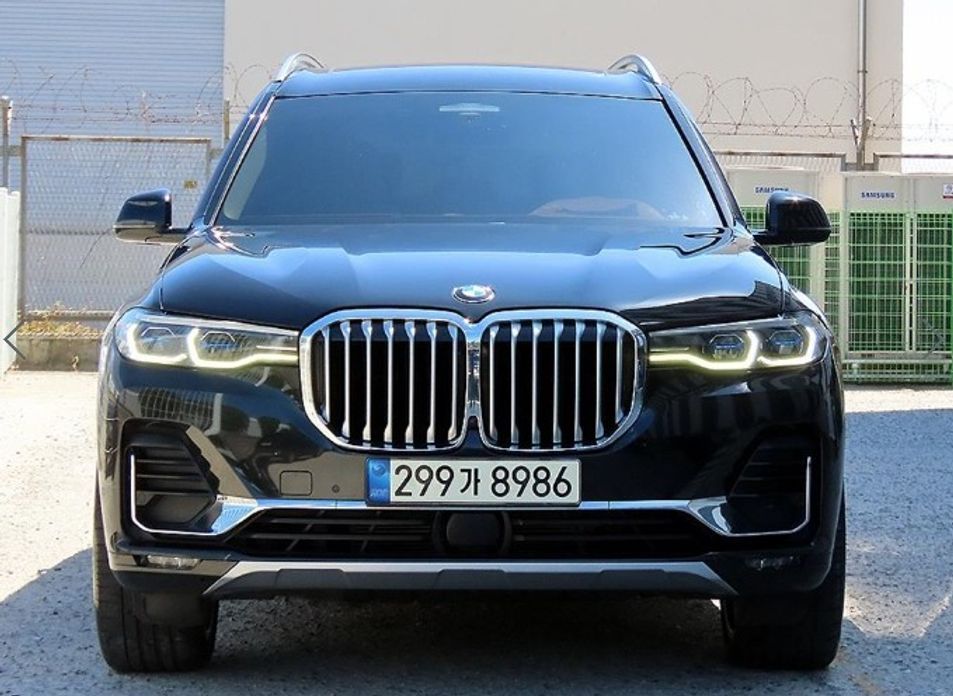 BMW X7